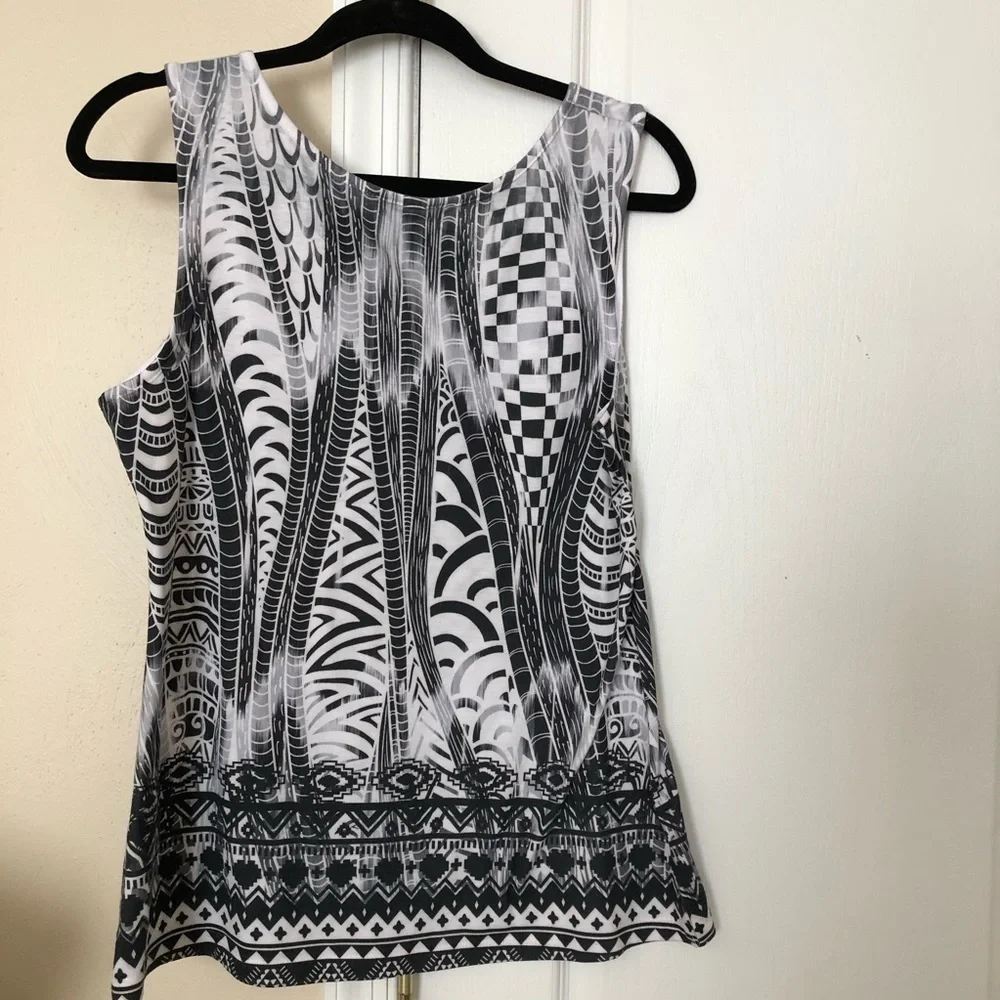 G Collection Tank Black Gray and White